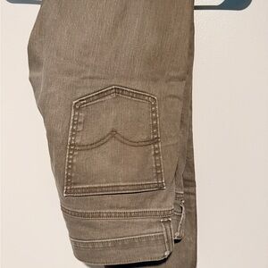 Levi's Slim Fit Jeans in Tan